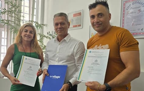 Entrega de certificado de Registro de Marca Grupo Serra