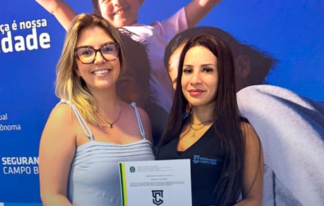 Entrega de certificado de marca SEGURAN&Ccedil;A CAMPO BOM